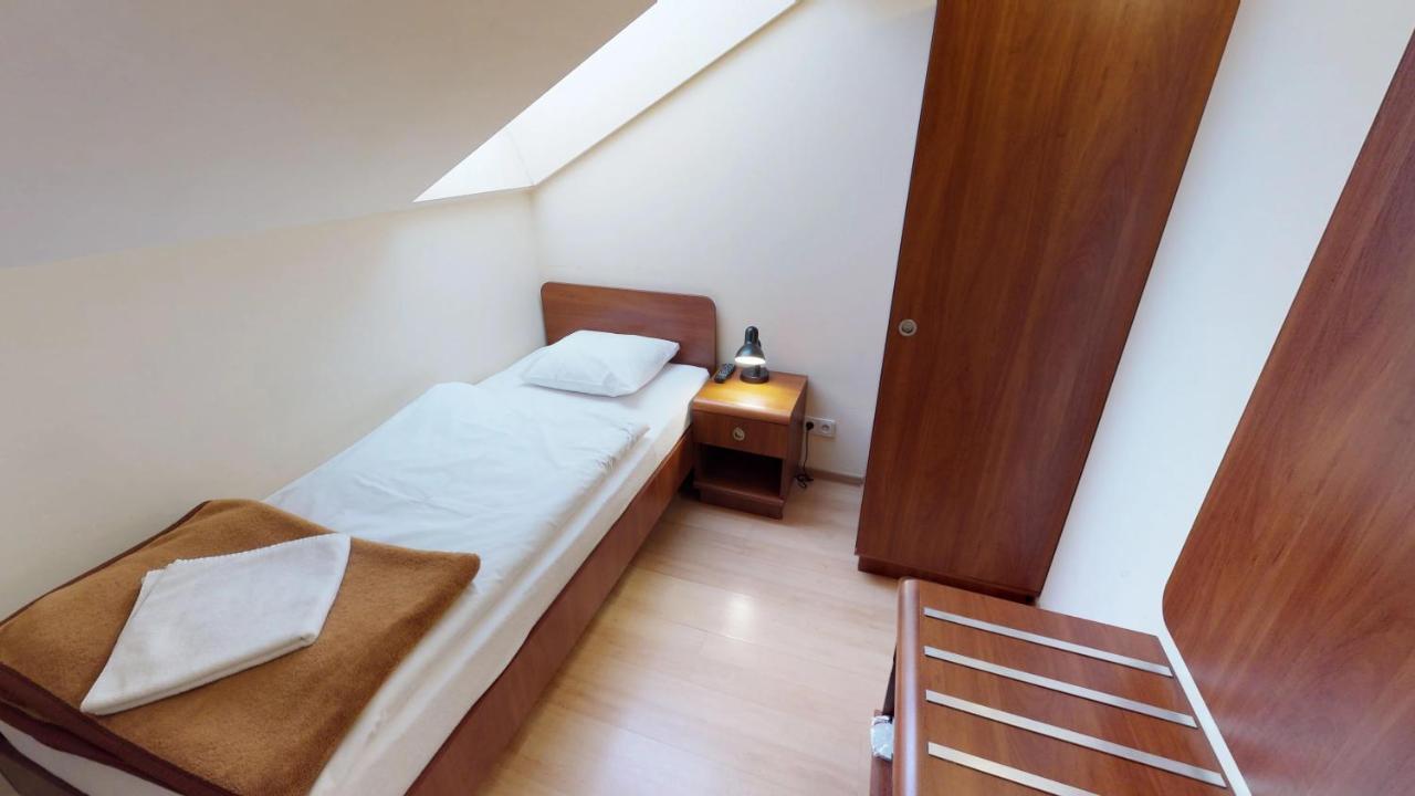 Noclegi Czarna Perla Cracóvia Exterior foto